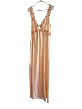Vtg 70s Lady Cameo Dallas Apricot Satin Nightgown Whimsygoth Coquette Maxi
